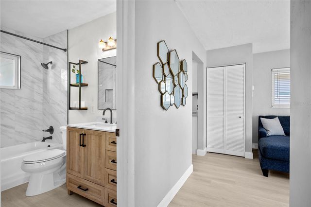 1513 56TH AVENUE N, St Petersburg, FL 33703