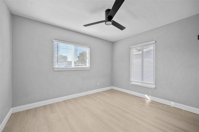 1513 56TH AVENUE N, St Petersburg, FL 33703