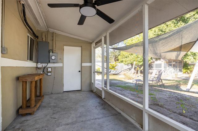 1513 56TH AVENUE N, St Petersburg, FL 33703