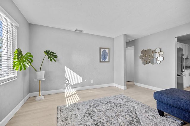 1513 56TH AVENUE N, St Petersburg, FL 33703