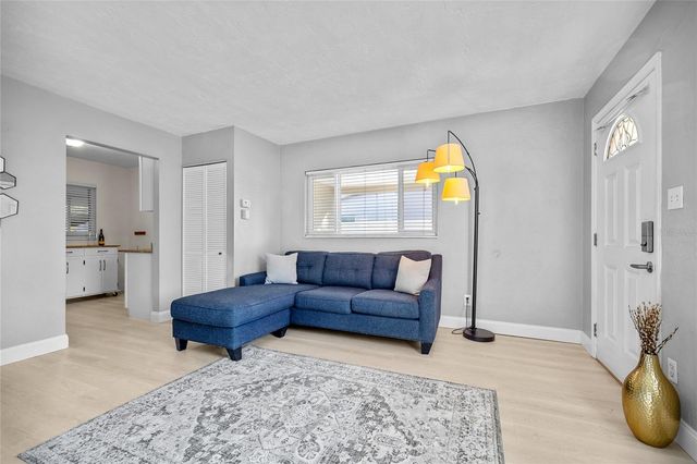 1513 56TH AVENUE N, St Petersburg, FL 33703