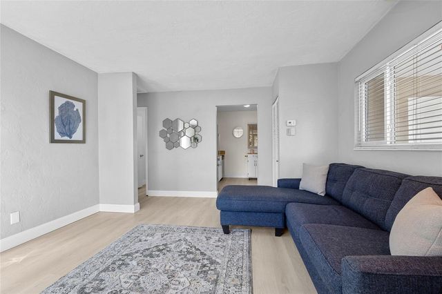 1513 56TH AVENUE N, St Petersburg, FL 33703