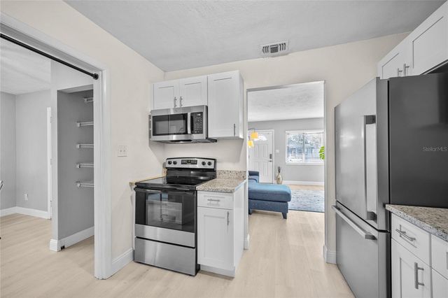 1513 56TH AVENUE N, St Petersburg, FL 33703