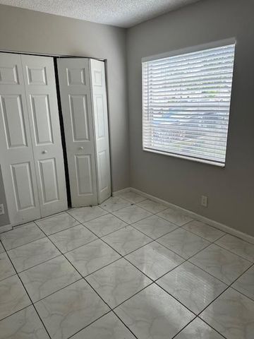 1004 Twin Lakes Drive, Coral Springs, FL 33071