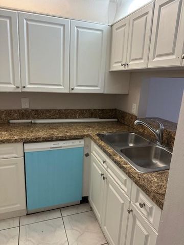 1004 Twin Lakes Drive, Coral Springs, FL 33071