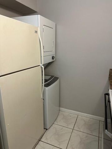 1004 Twin Lakes Drive, Coral Springs, FL 33071