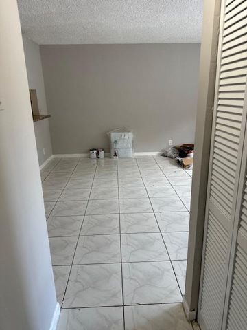 1004 Twin Lakes Drive, Coral Springs, FL 33071