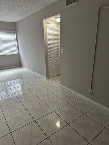 1004 Twin Lakes Drive, Coral Springs, FL 33071