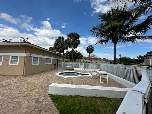 1004 Twin Lakes Drive, Coral Springs, FL 33071