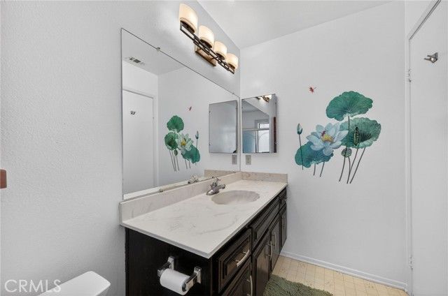 2218 Redwood Drive, Hemet, CA 92545