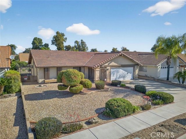 2218 Redwood Drive, Hemet, CA 92545