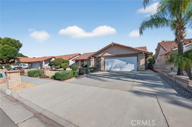 2218 Redwood Drive, Hemet, CA 92545