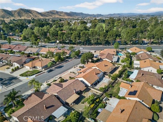 2218 Redwood Drive, Hemet, CA 92545