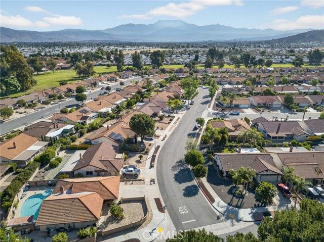 2218 Redwood Drive, Hemet, CA 92545