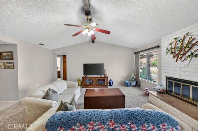 2218 Redwood Drive, Hemet, CA 92545