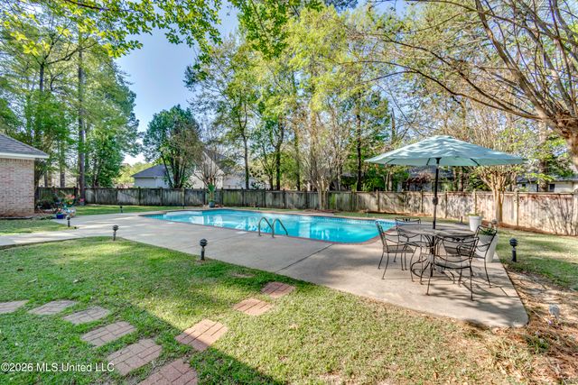 302 Sarah Cove, Brandon, MS 39047