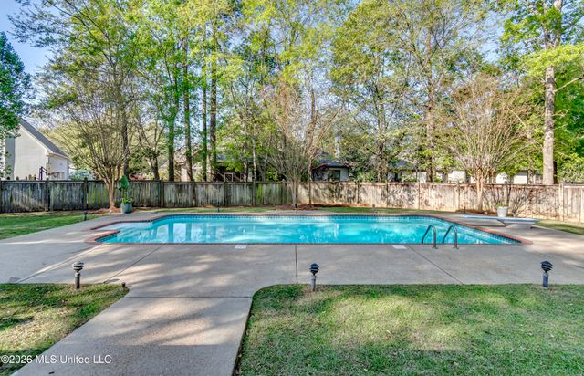 302 Sarah Cove, Brandon, MS 39047
