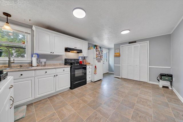 1383 Colonial RD, Blue Ridge, VA 24064