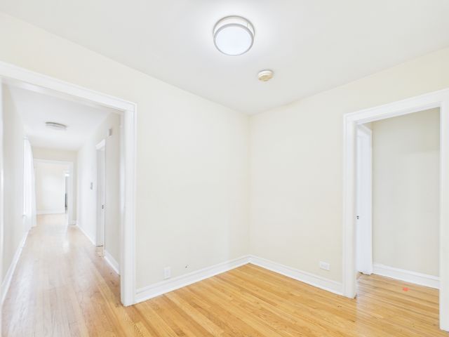 2221 E 68th Street 3, Chicago, IL 60649