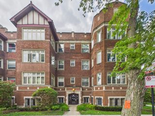 2221 E 68th Street 3, Chicago, IL 60649