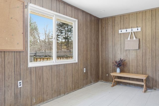 24 Clarissa Rd, Chelmsford, MA 01824