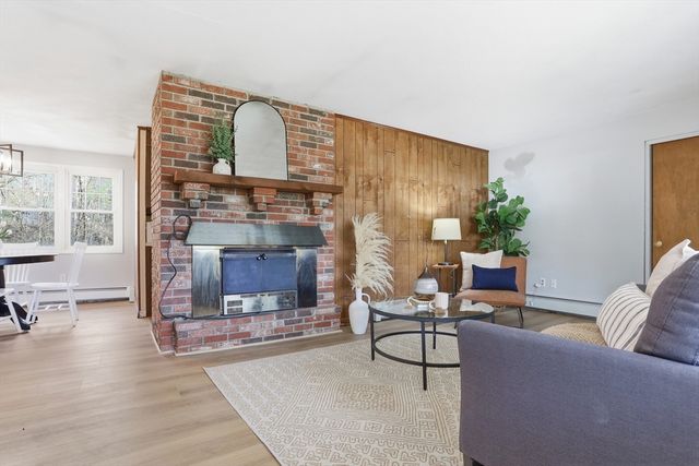 24 Clarissa Rd, Chelmsford, MA 01824