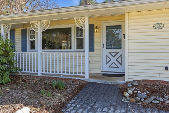 24 Clarissa Rd, Chelmsford, MA 01824