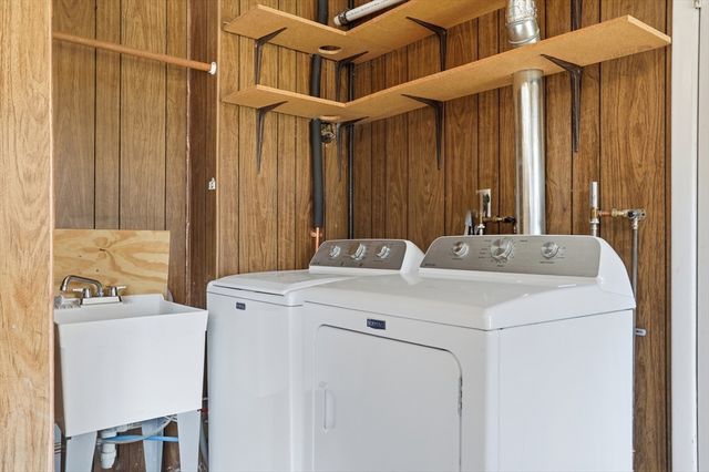 24 Clarissa Rd, Chelmsford, MA 01824