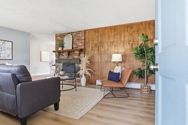 24 Clarissa Rd, Chelmsford, MA 01824