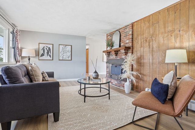 24 Clarissa Rd, Chelmsford, MA 01824