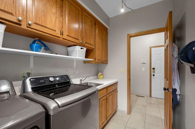 9376 Wedgewood Drive, Woodbury, MN 55125
