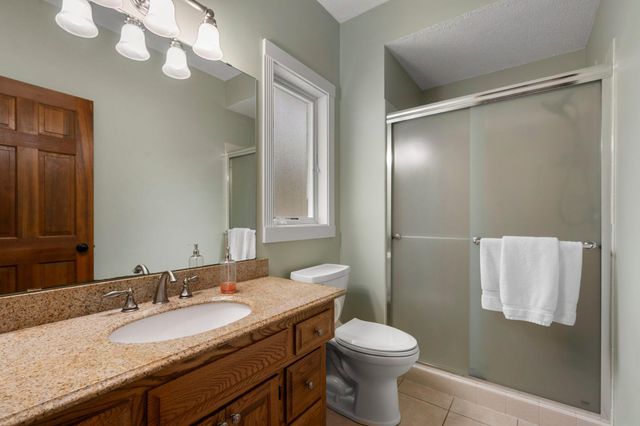 9376 Wedgewood Drive, Woodbury, MN 55125