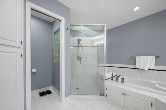 9376 Wedgewood Drive, Woodbury, MN 55125