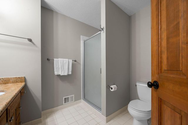 9376 Wedgewood Drive, Woodbury, MN 55125