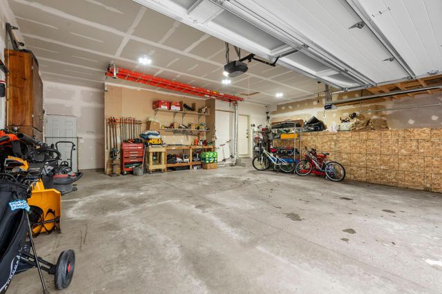 9376 Wedgewood Drive, Woodbury, MN 55125