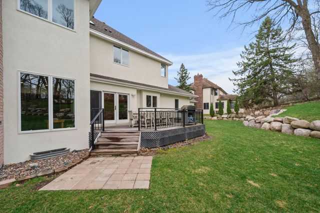 9376 Wedgewood Drive, Woodbury, MN 55125