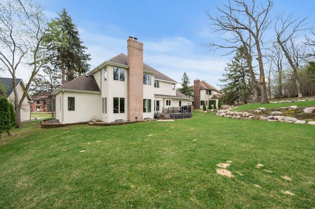 9376 Wedgewood Drive, Woodbury, MN 55125