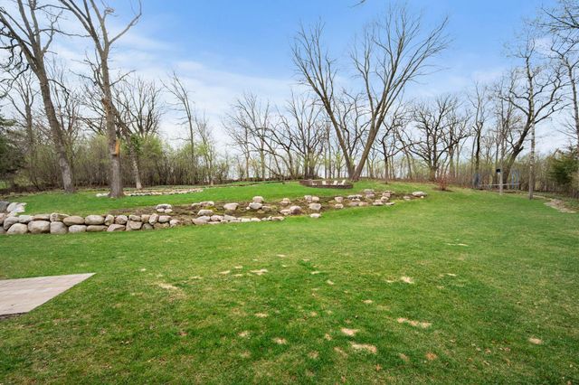 9376 Wedgewood Drive, Woodbury, MN 55125