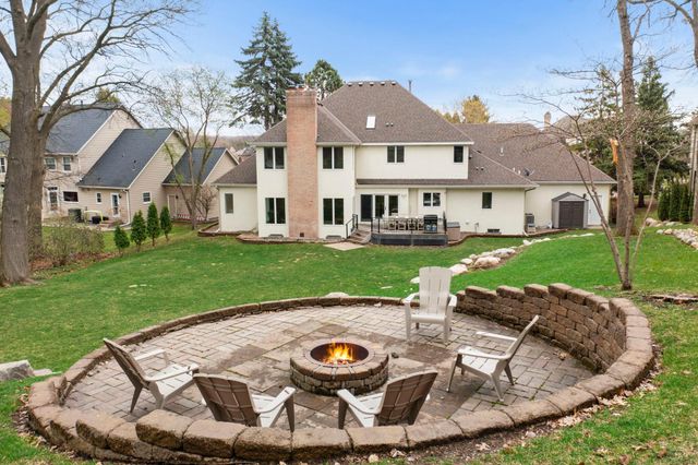9376 Wedgewood Drive, Woodbury, MN 55125