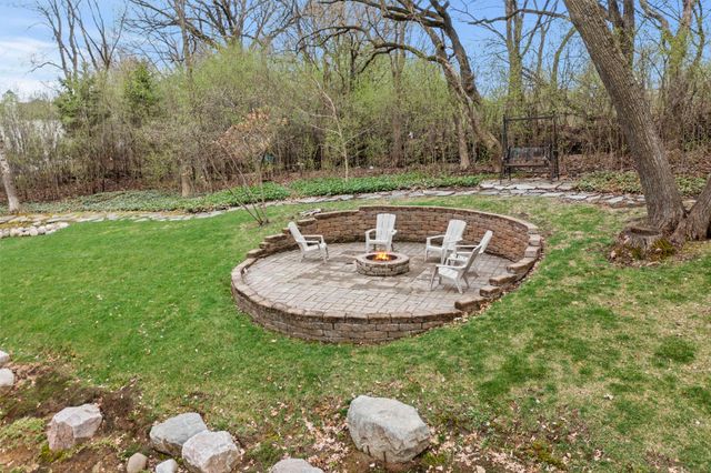 9376 Wedgewood Drive, Woodbury, MN 55125