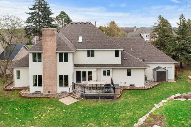 9376 Wedgewood Drive, Woodbury, MN 55125