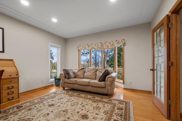 9376 Wedgewood Drive, Woodbury, MN 55125