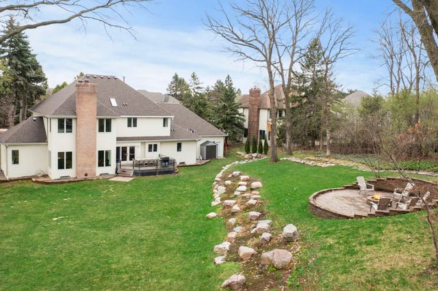 9376 Wedgewood Drive, Woodbury, MN 55125