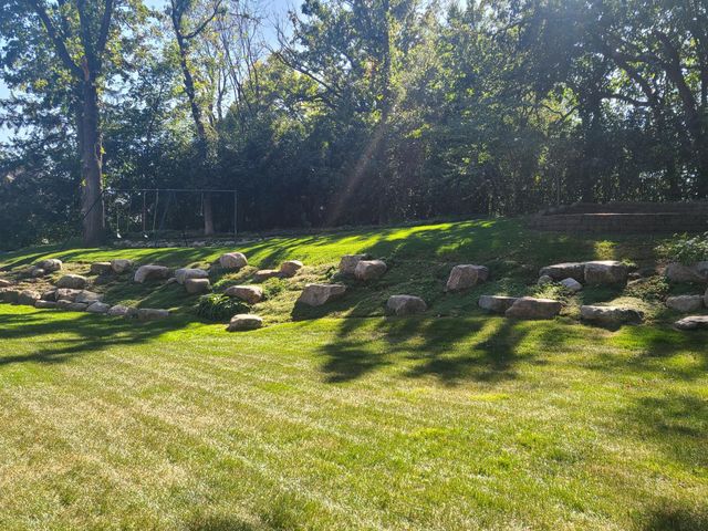 9376 Wedgewood Drive, Woodbury, MN 55125