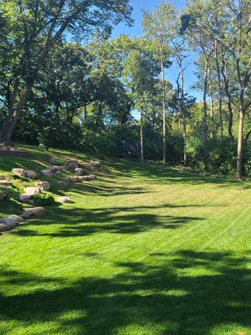 9376 Wedgewood Drive, Woodbury, MN 55125
