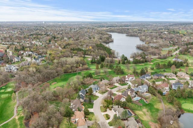 9376 Wedgewood Drive, Woodbury, MN 55125