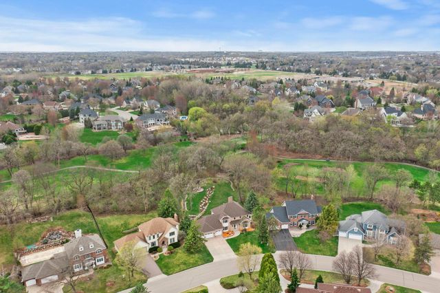 9376 Wedgewood Drive, Woodbury, MN 55125