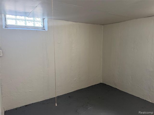 16767 Lincoln Avenue, Eastpointe, MI 48021
