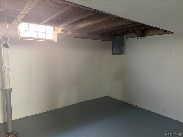 16767 Lincoln Avenue, Eastpointe, MI 48021