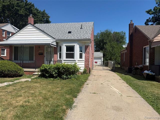 16767 Lincoln Avenue, Eastpointe, MI 48021